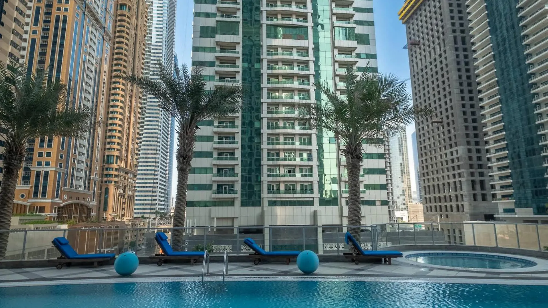 Dubai Marina Apartment Sleeps 4 With Balcony United Arab Emirates